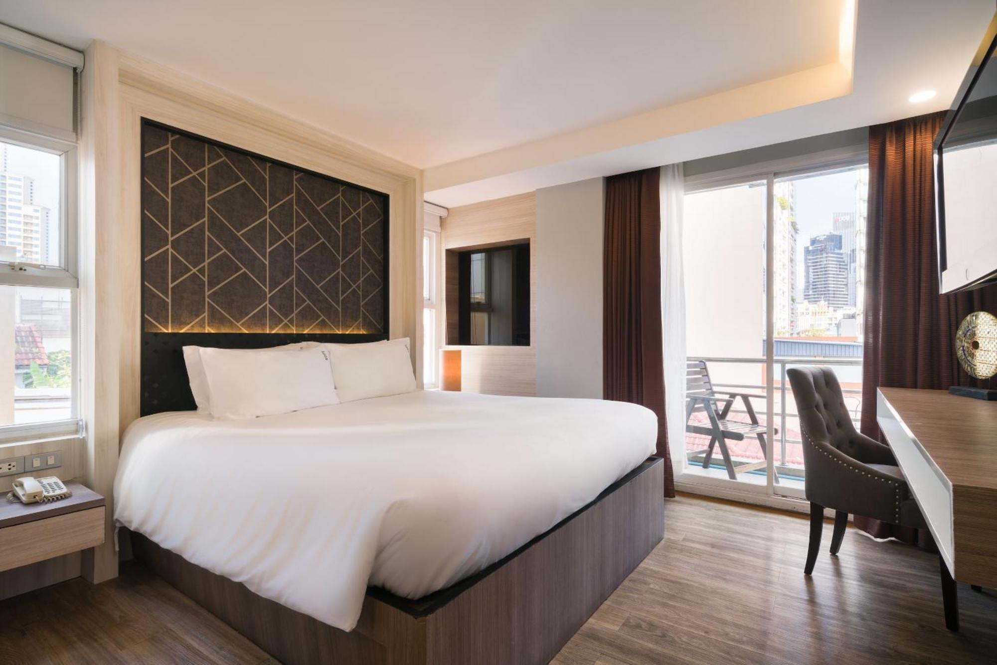 Aspira Suites Sukhumvit 20 Банкок Екстериор снимка