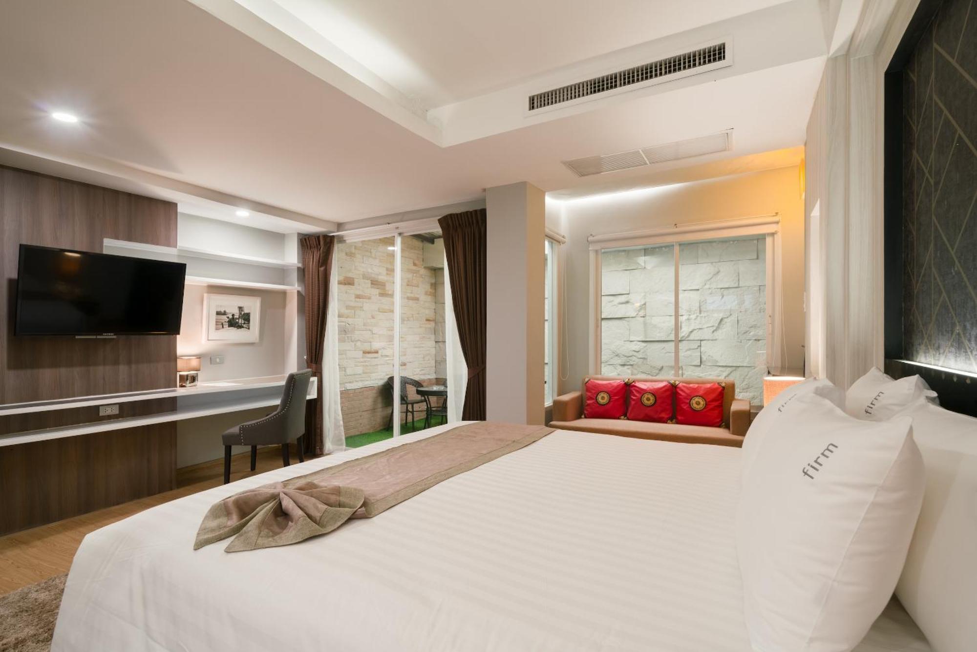 Aspira Suites Sukhumvit 20 Банкок Екстериор снимка