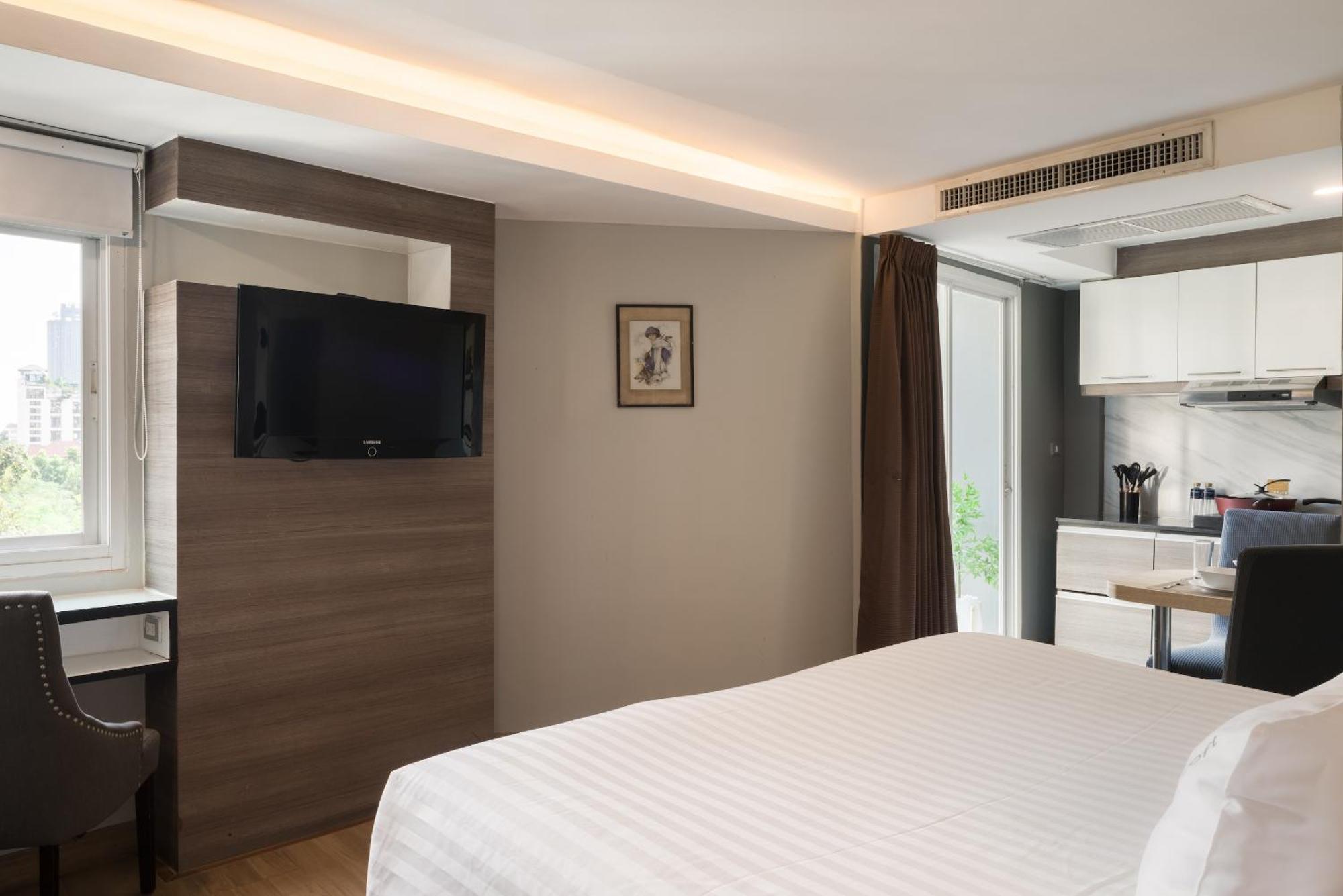 Aspira Suites Sukhumvit 20 Банкок Екстериор снимка