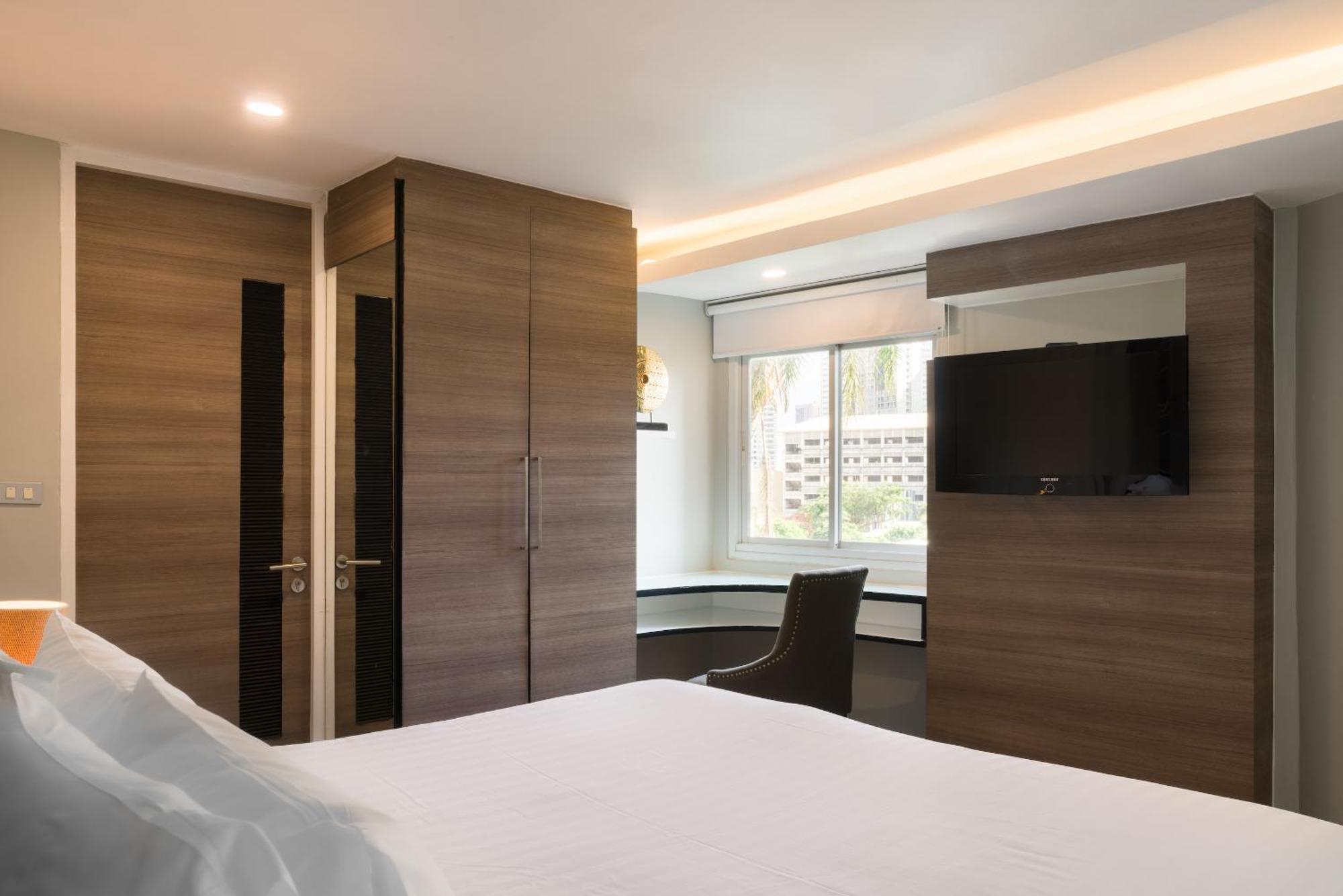 Aspira Suites Sukhumvit 20 Банкок Екстериор снимка