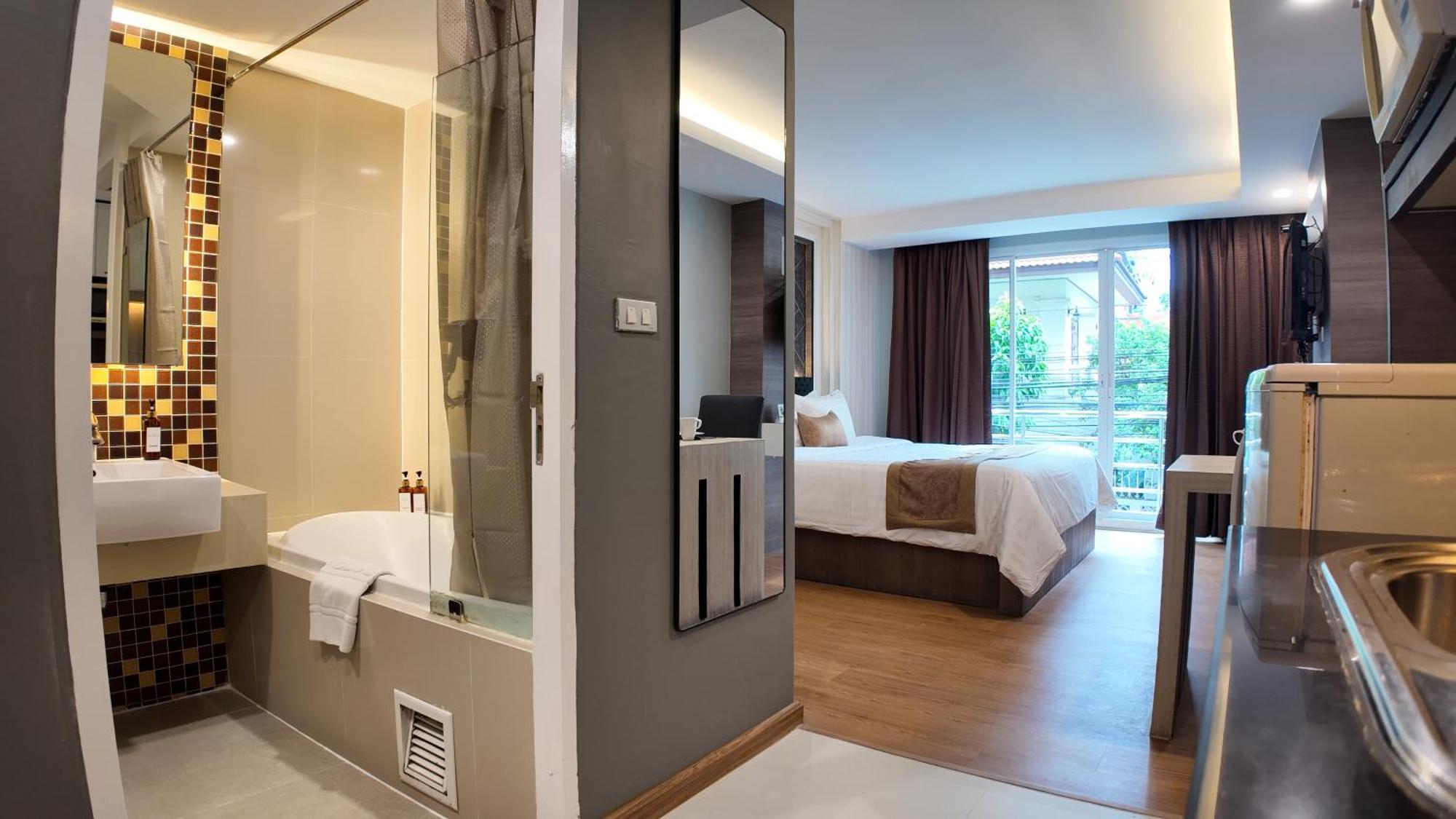 Aspira Suites Sukhumvit 20 Банкок Екстериор снимка